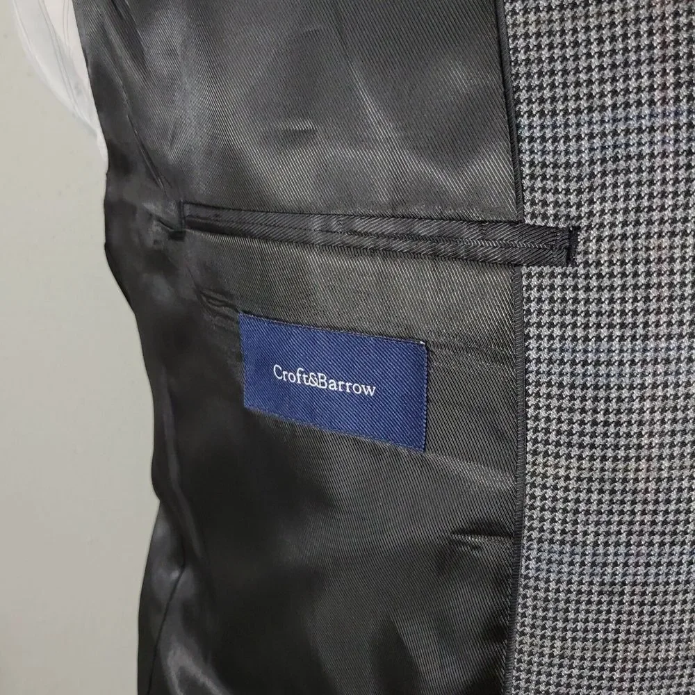 Croft‎ Barrow Men's Sport Coat Blazer Two Button Gray Houndstooth Poly Blend 44R
